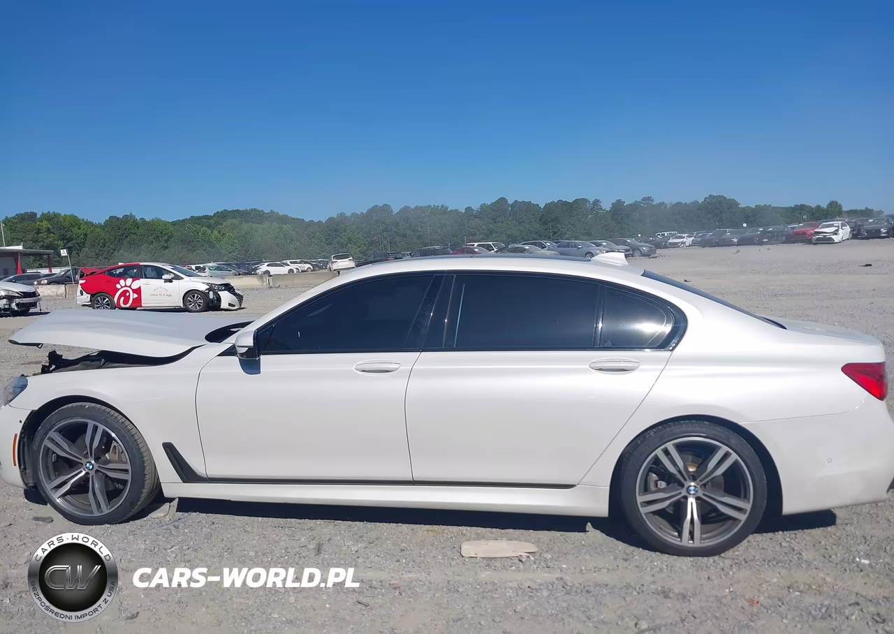 2019 BMW 740I VIN:WBA7E2C52KB218447 - 14