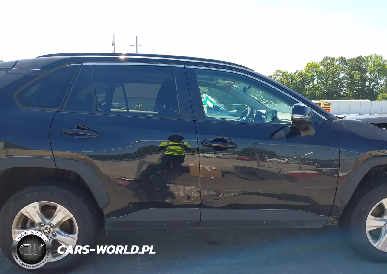 2021 Toyota Rav4 Xle VIN:2T3W1RFVXMC159965 - 13