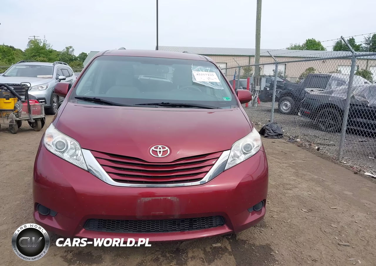 2015 Toyota Sienna Le 8 Passenger VIN:5TDKK3DC7FS553419 - 12