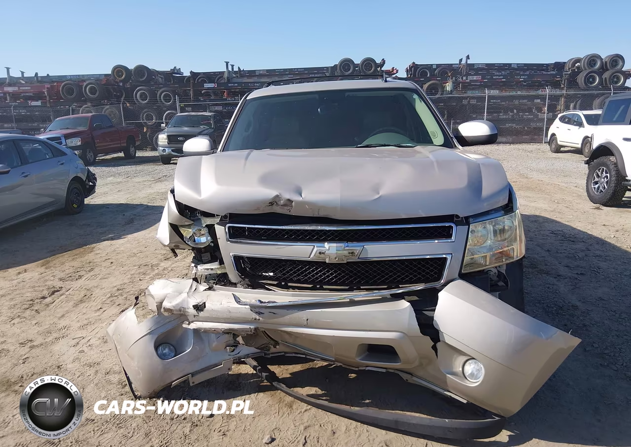 2007 Chevrolet Suburban 1500 Ltz VIN:1GNFC16077J232508 - 13