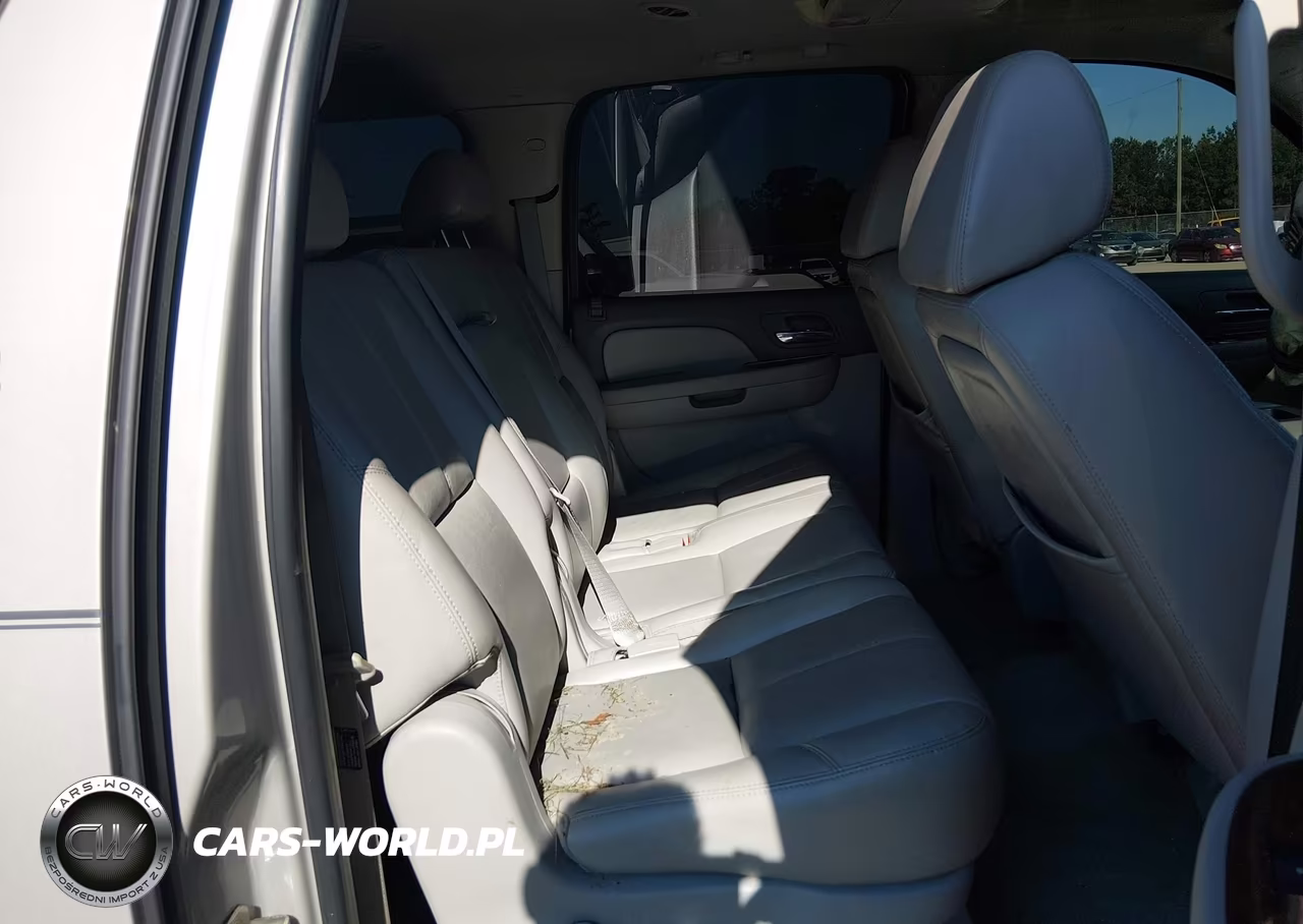 2007 Chevrolet Suburban 1500 Ltz VIN:1GNFC16077J232508 - 8