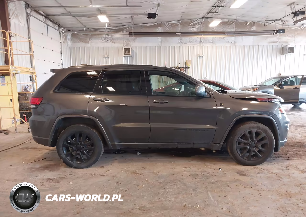 2017 Jeep Grand Cherokee Altitude 4X4 VIN:1C4RJFAGXHC909828 - 13