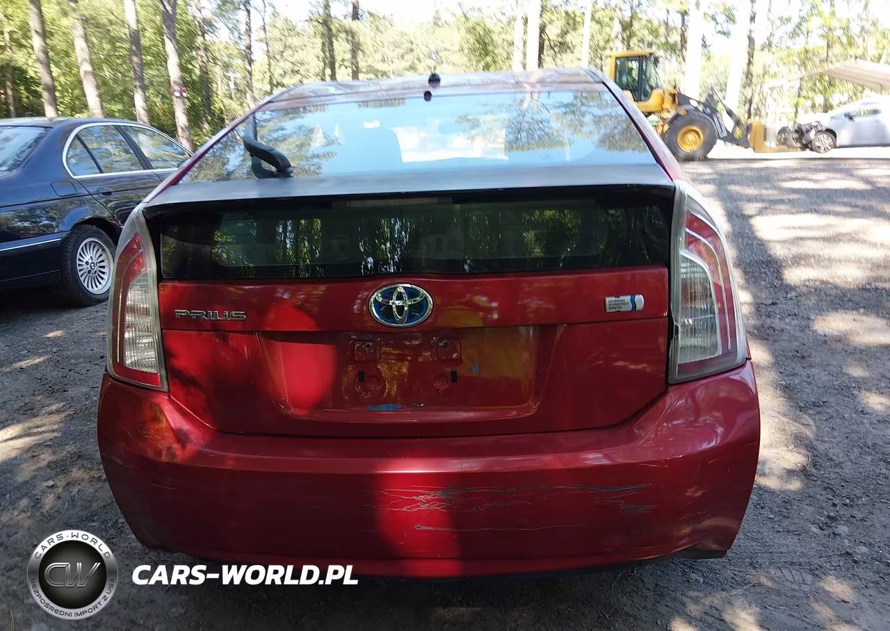 2013 Toyota Prius Two VIN:JTDKN3DUXD5577071 - 16