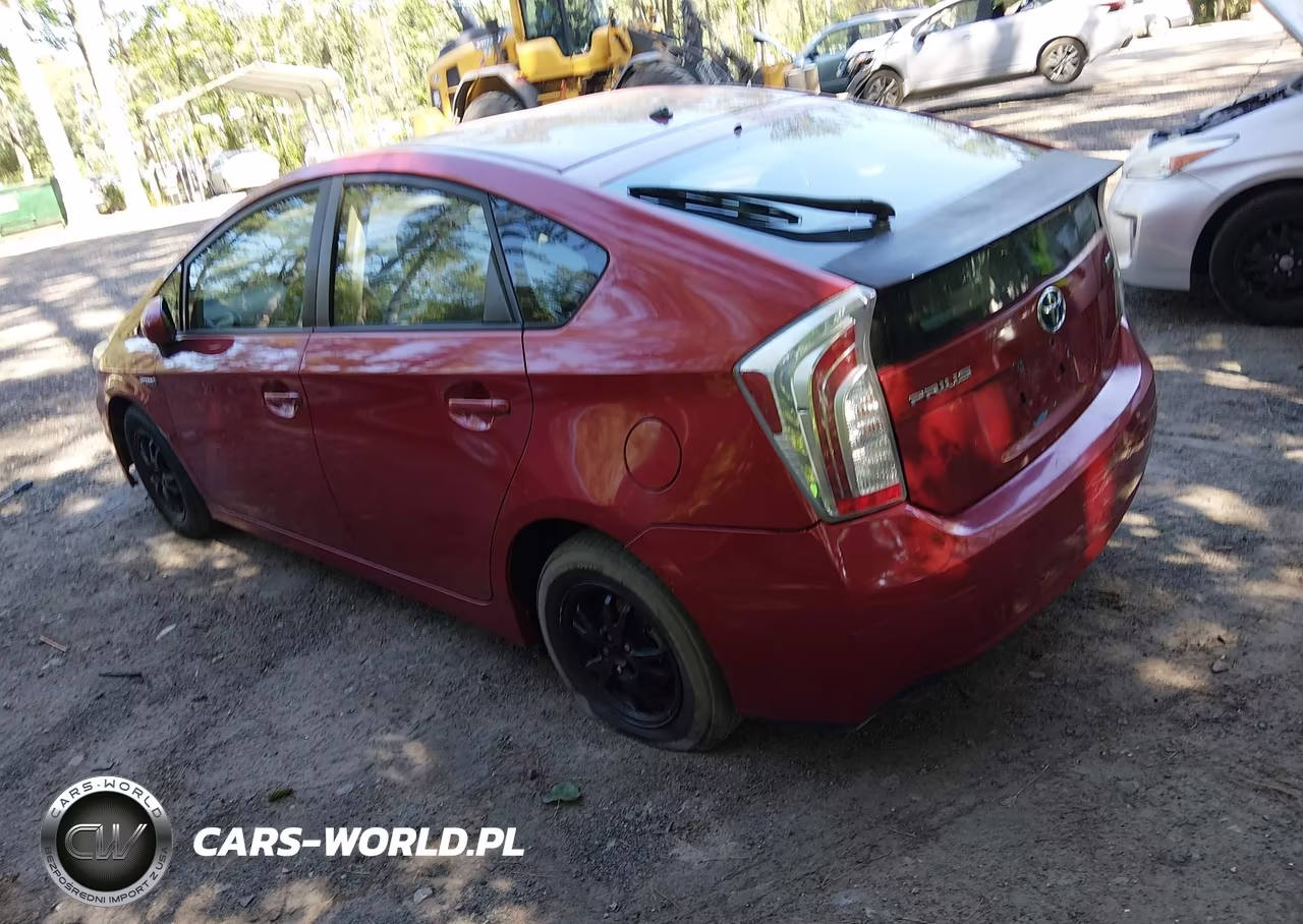 2013 Toyota Prius Two VIN:JTDKN3DUXD5577071 - 3