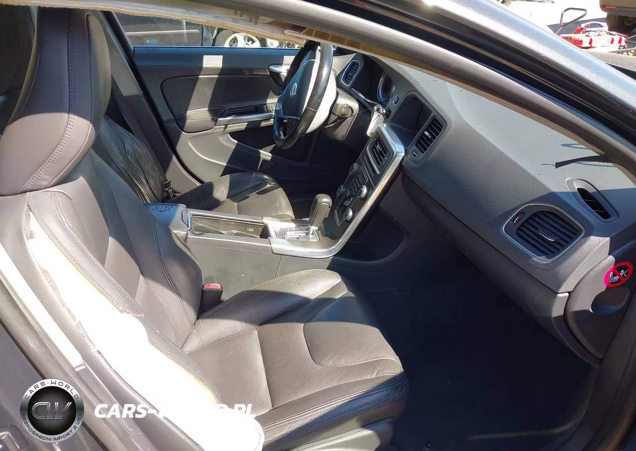 2012 Volvo S60 T5 VIN:YV1622FS5C2140394 - 5