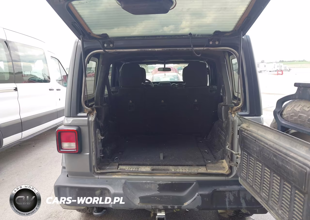 2018 Jeep Wrangler Unlimited Sport S 4X4 VIN:1C4HJXDN1JW197855 - 18