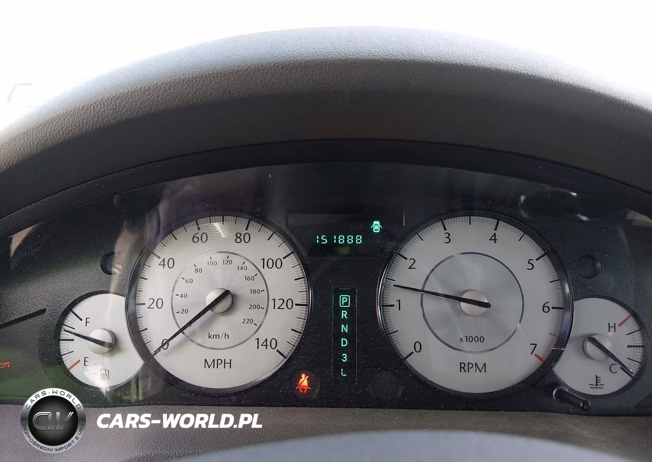 2010 Chrysler 300 Touring VIN:2C3CA4CD9AH123183 - 7