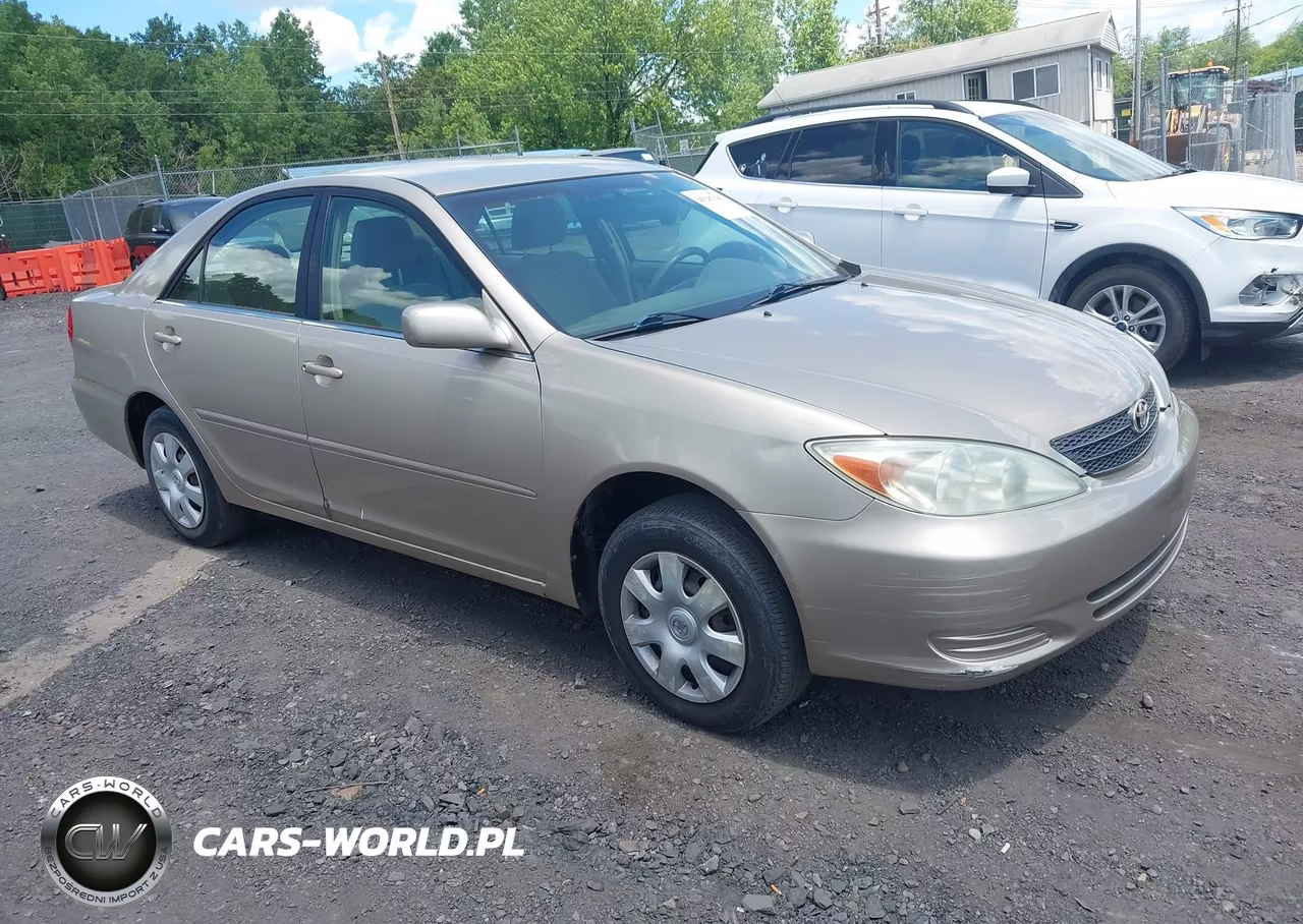 2004 Toyota Camry Le – zdjęcie 1 z 11