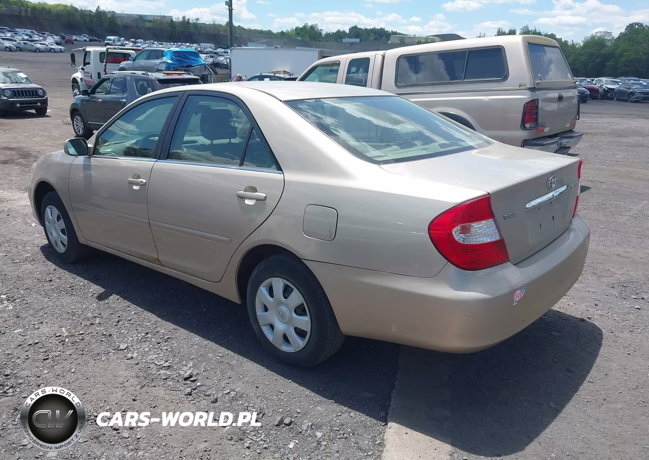 2004 Toyota Camry Le VIN:4T1BE32KX4U852408 - 3