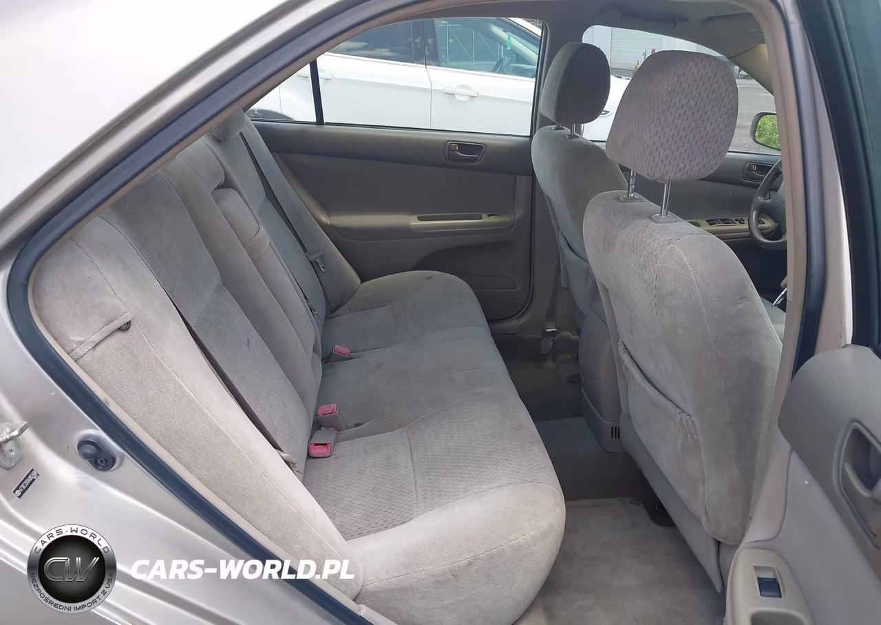 2004 Toyota Camry Le VIN:4T1BE32KX4U852408 - 8
