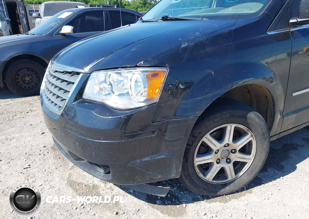 2009 Chrysler Town & Country Touring VIN:2A8HR54119R549159 - 6