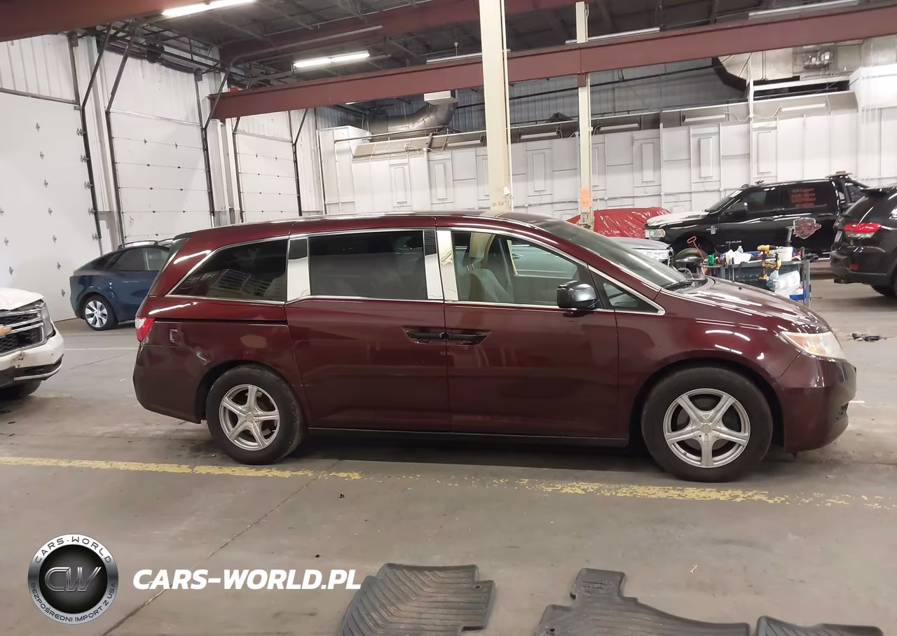 2013 Honda Odyssey Lx VIN:5FNRL5H25DB038574 - 13