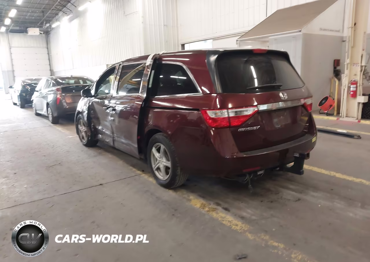 2013 Honda Odyssey Lx VIN:5FNRL5H25DB038574 - 3