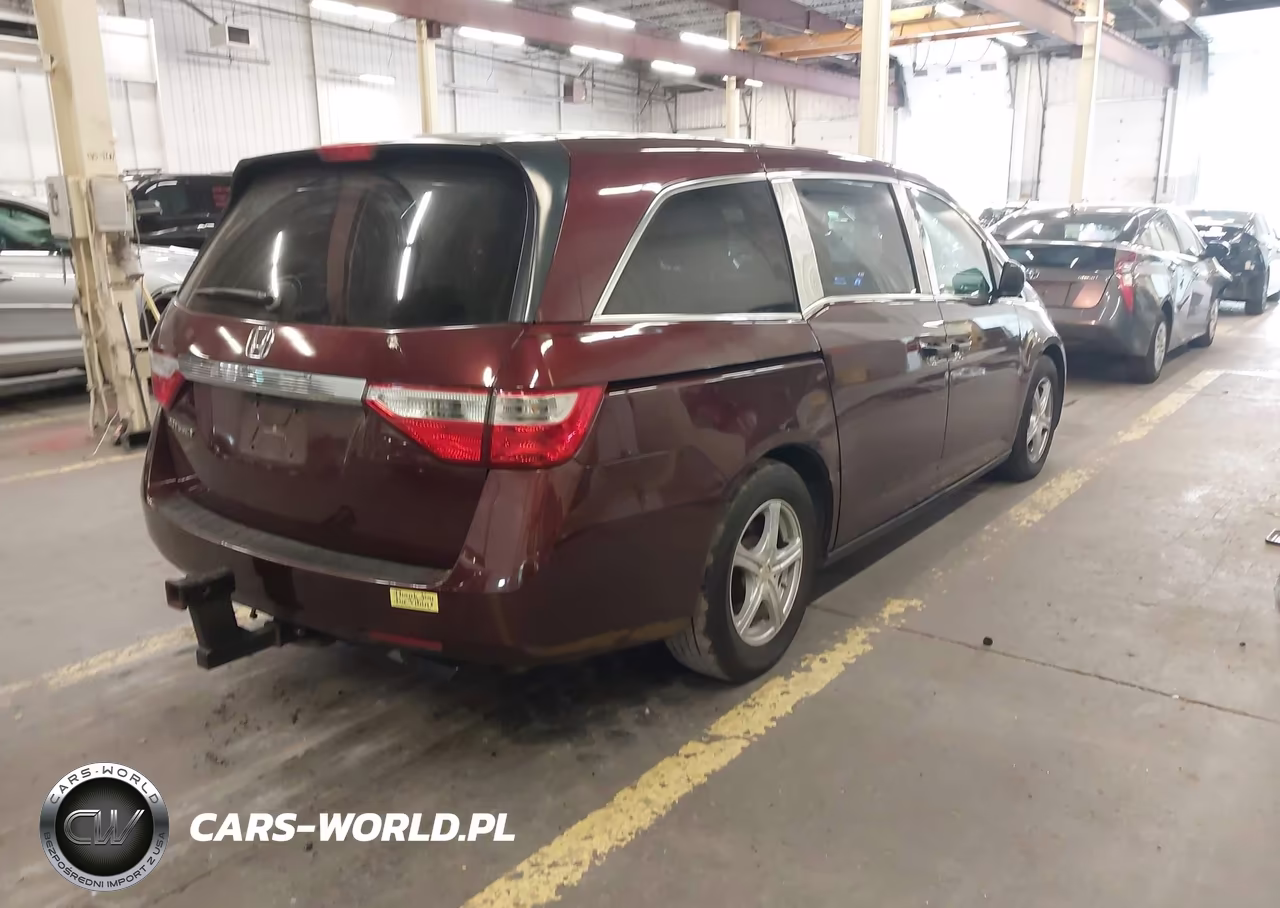 2013 Honda Odyssey Lx VIN:5FNRL5H25DB038574 - 4