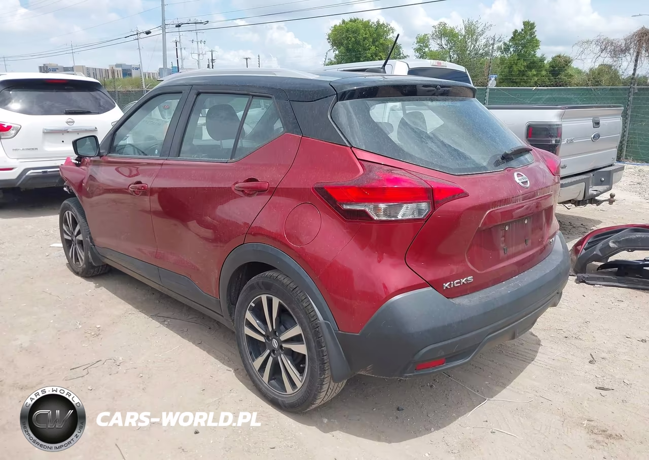 2018 Nissan Kicks Sv VIN:3N1CP5CU6JL528590 - 3