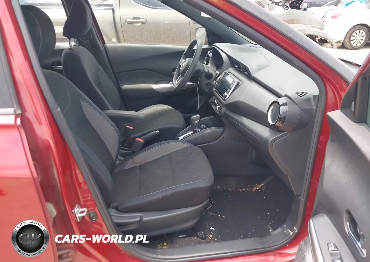 2018 Nissan Kicks Sv VIN:3N1CP5CU6JL528590 - 5