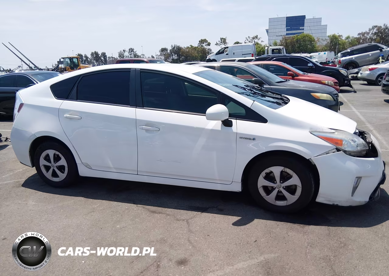 2015 Toyota Prius One VIN:JTDKN3DU4F1960773 - 13
