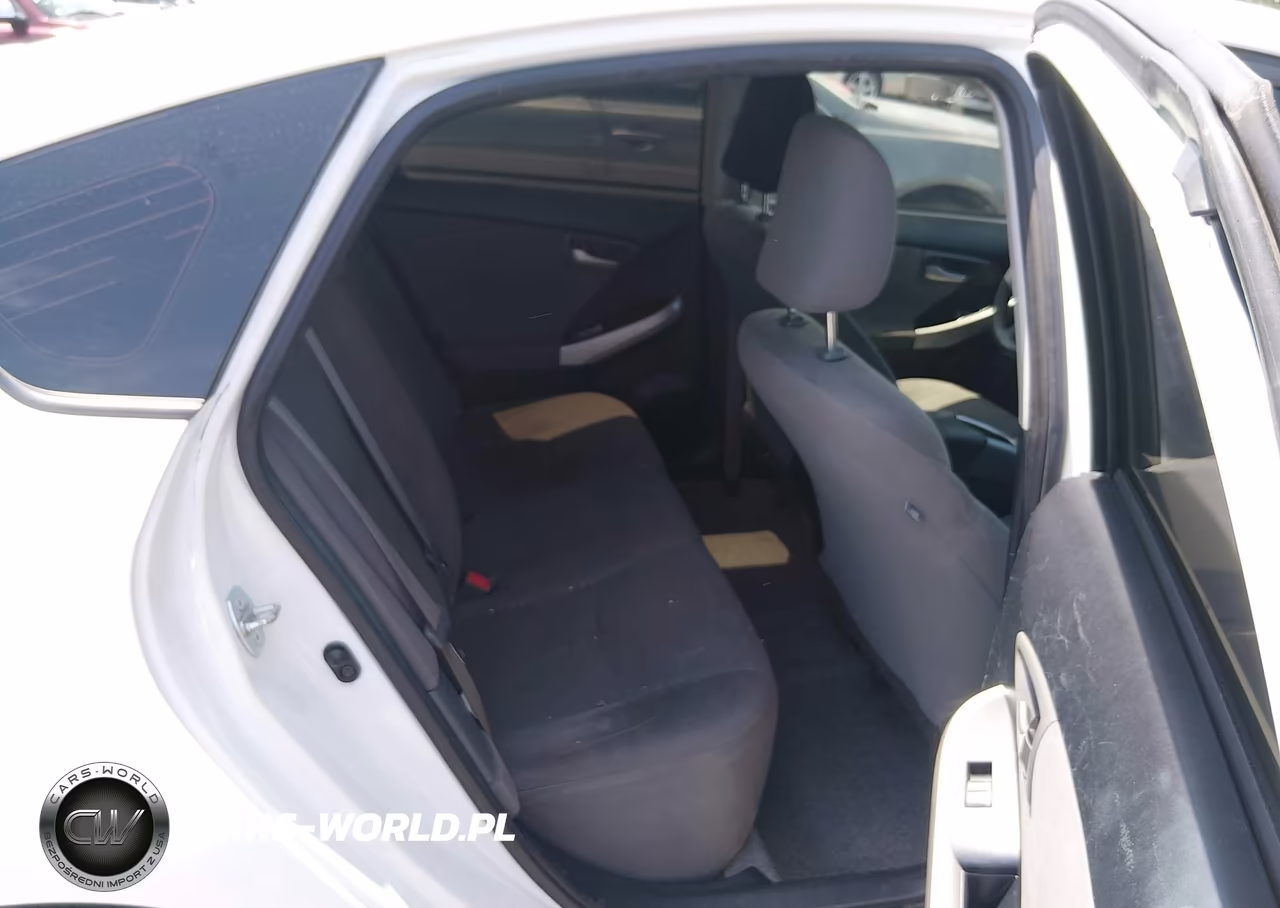 2015 Toyota Prius One VIN:JTDKN3DU4F1960773 - 8
