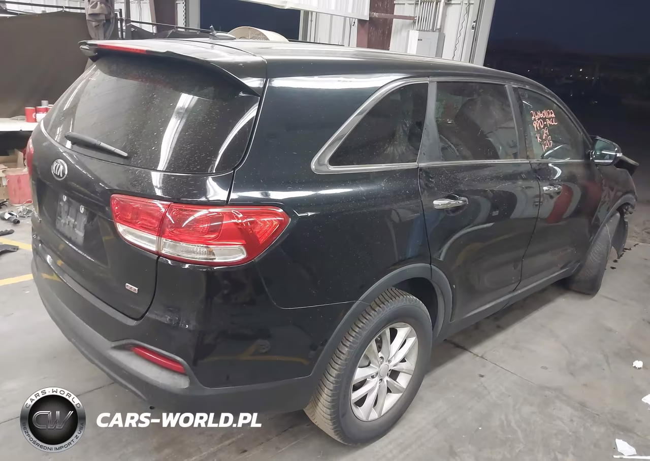 2017 Kia Sorento 2.4L L VIN:5XYPG4A32HG221213 - 4