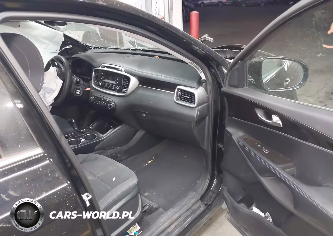 2017 Kia Sorento 2.4L L VIN:5XYPG4A32HG221213 - 5