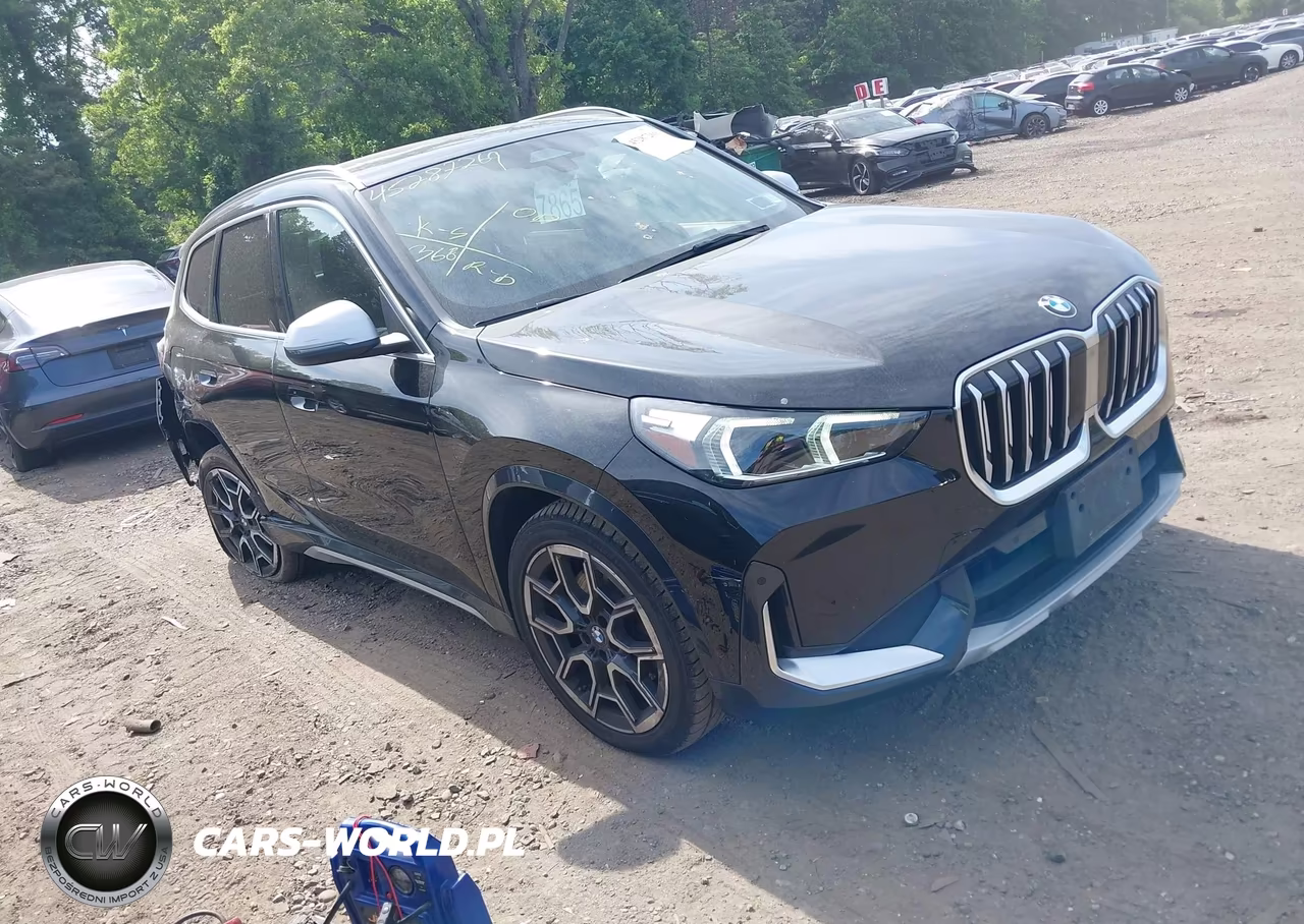 2023 BMW X1 xDrive28I – zdjęcie 1 z 17