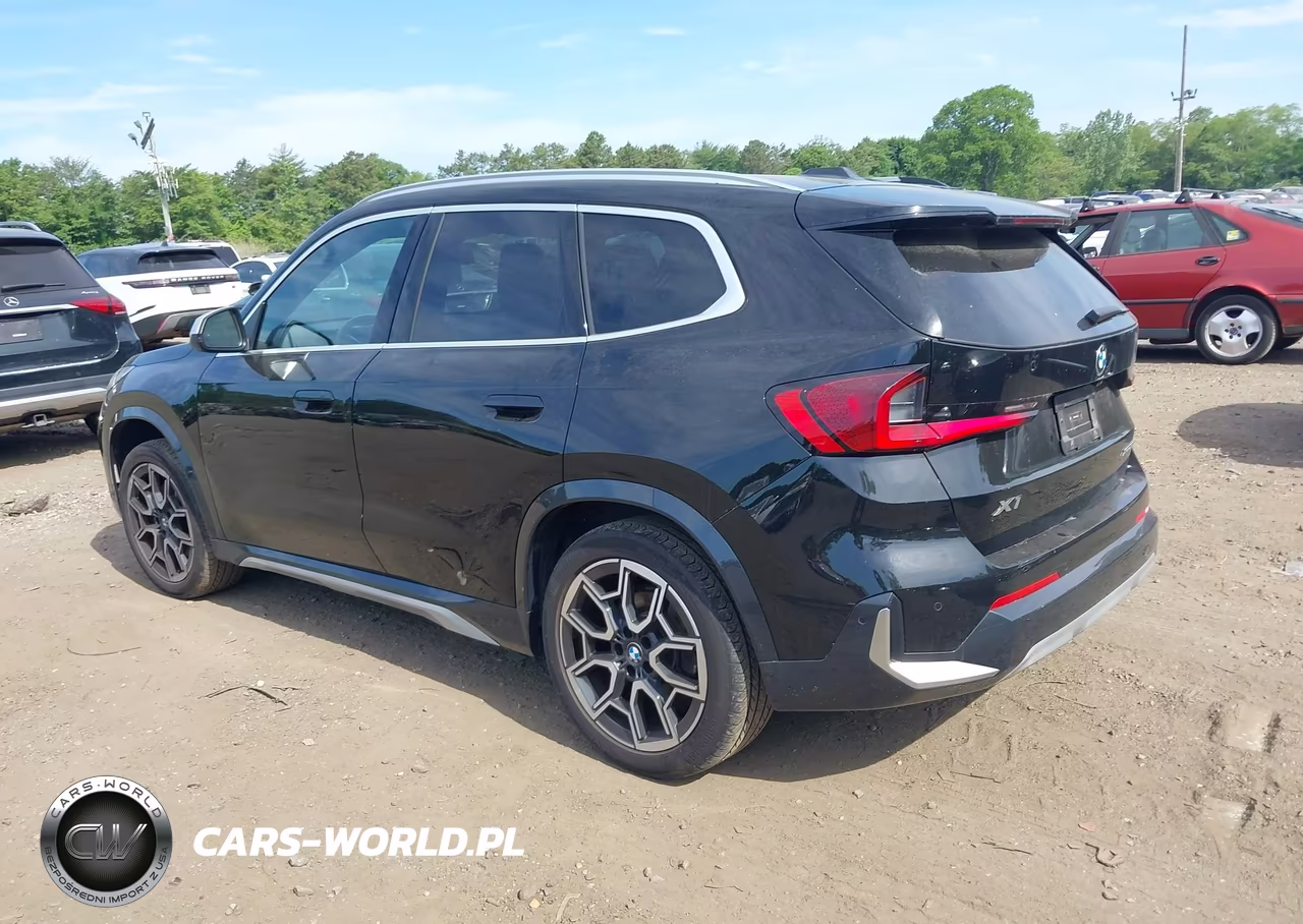 2023 BMW X1 xDrive28I VIN:WBX73EF08P5X69470 - 3
