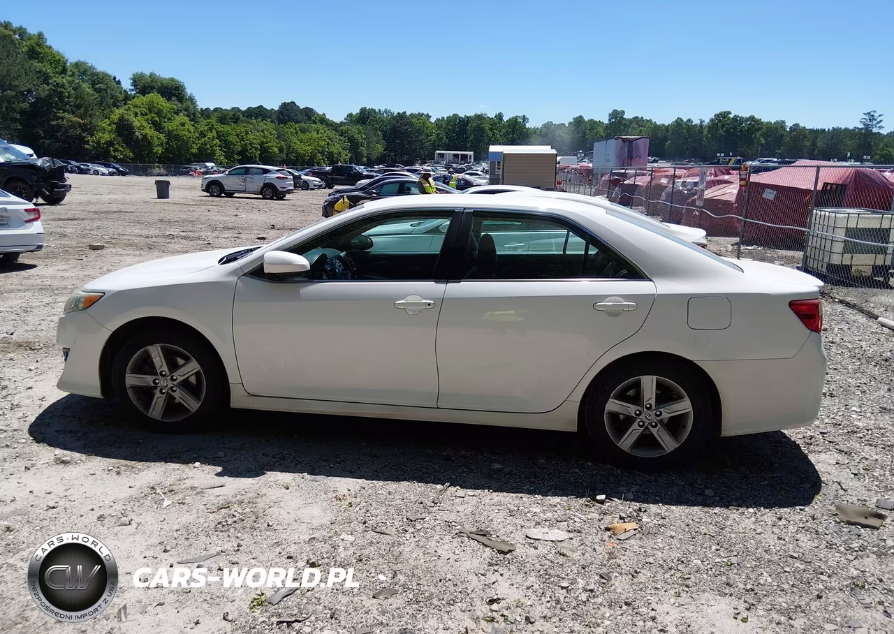 2014 Toyota Camry Se VIN:4T1BF1FK0EU327063 - 14