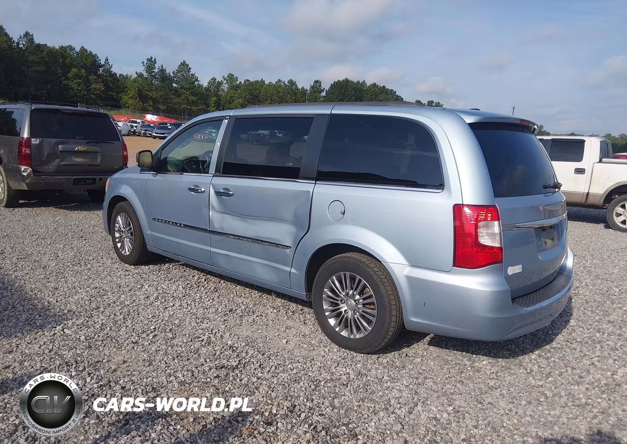 2013 Chrysler Town & Country Touring-L VIN:2C4RC1CG3DR807802 - 3