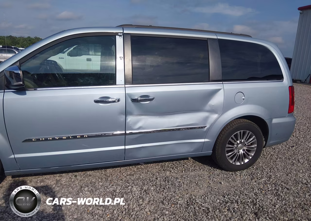 2013 Chrysler Town & Country Touring-L VIN:2C4RC1CG3DR807802 - 6