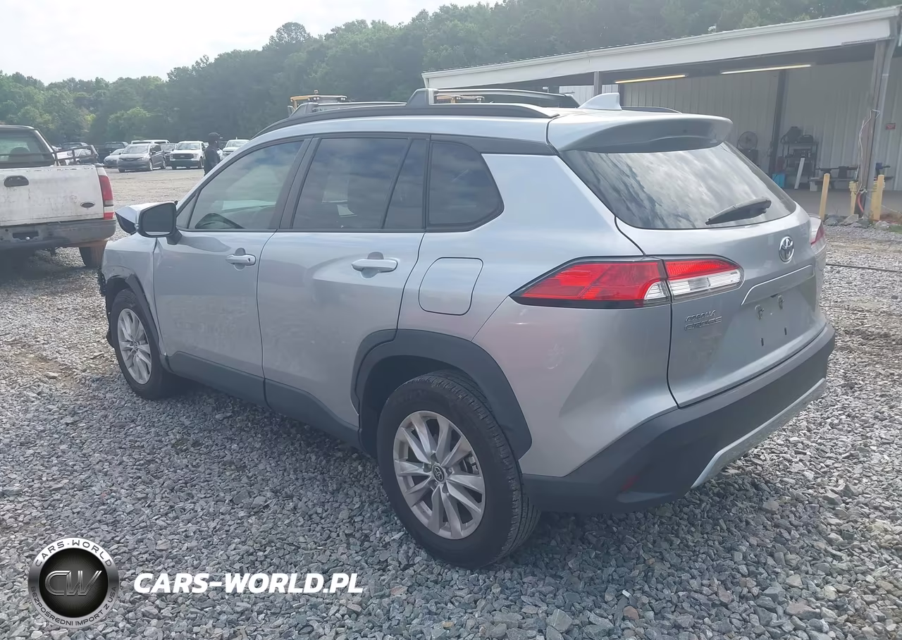 2022 Toyota Corolla Cross Le VIN:7MUCAAAG2NV001544 - 3