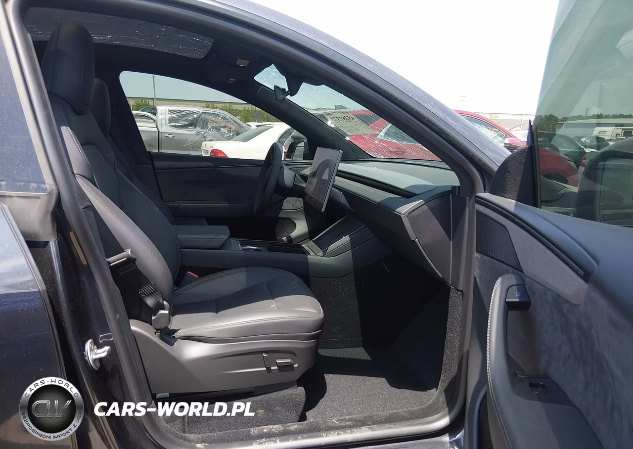 2026 Tesla Model Y All-Wheel Drive-Long Range Launch Series-Premium All-Wheel Drive VIN:7SAYGDEE6TF588098 - 5