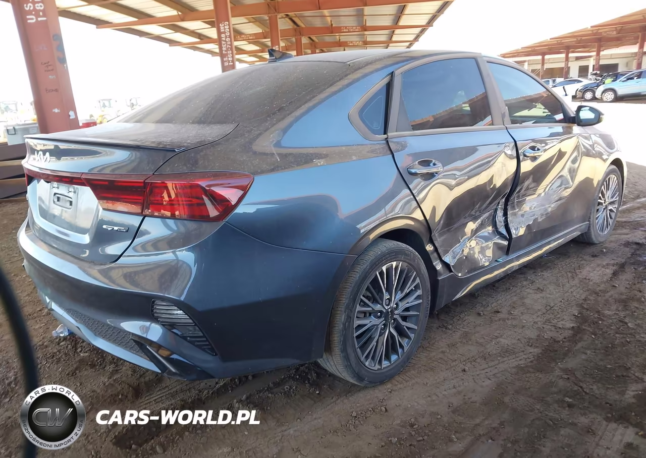 2024 Kia Forte Gt-Line VIN:3KPF54AD8RE791662 - 4