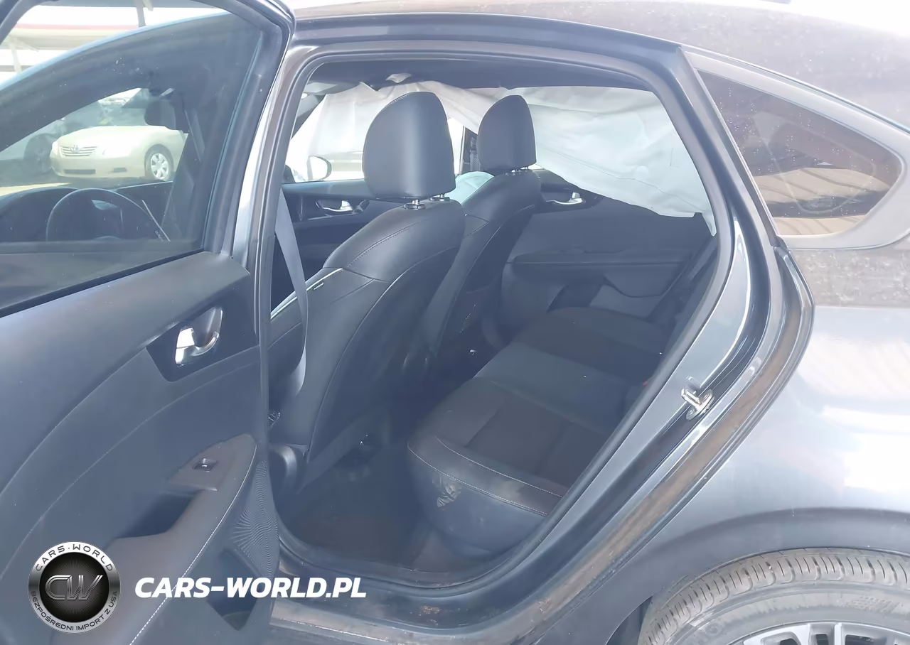 2024 Kia Forte Gt-Line VIN:3KPF54AD8RE791662 - 8