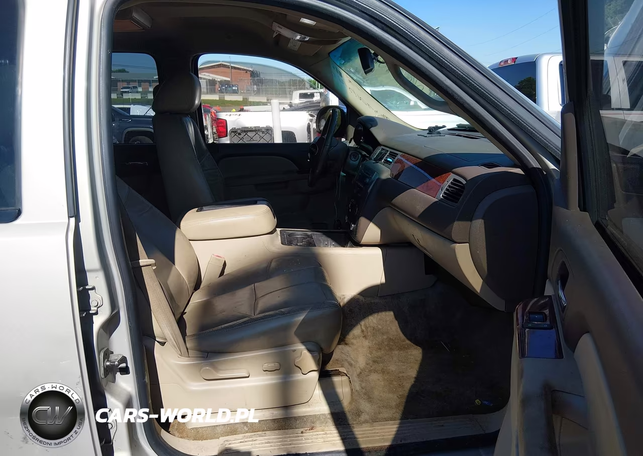 2010 GMC Yukon Xl 1500 Slt VIN:1GKUCKE03AR128036 - 5