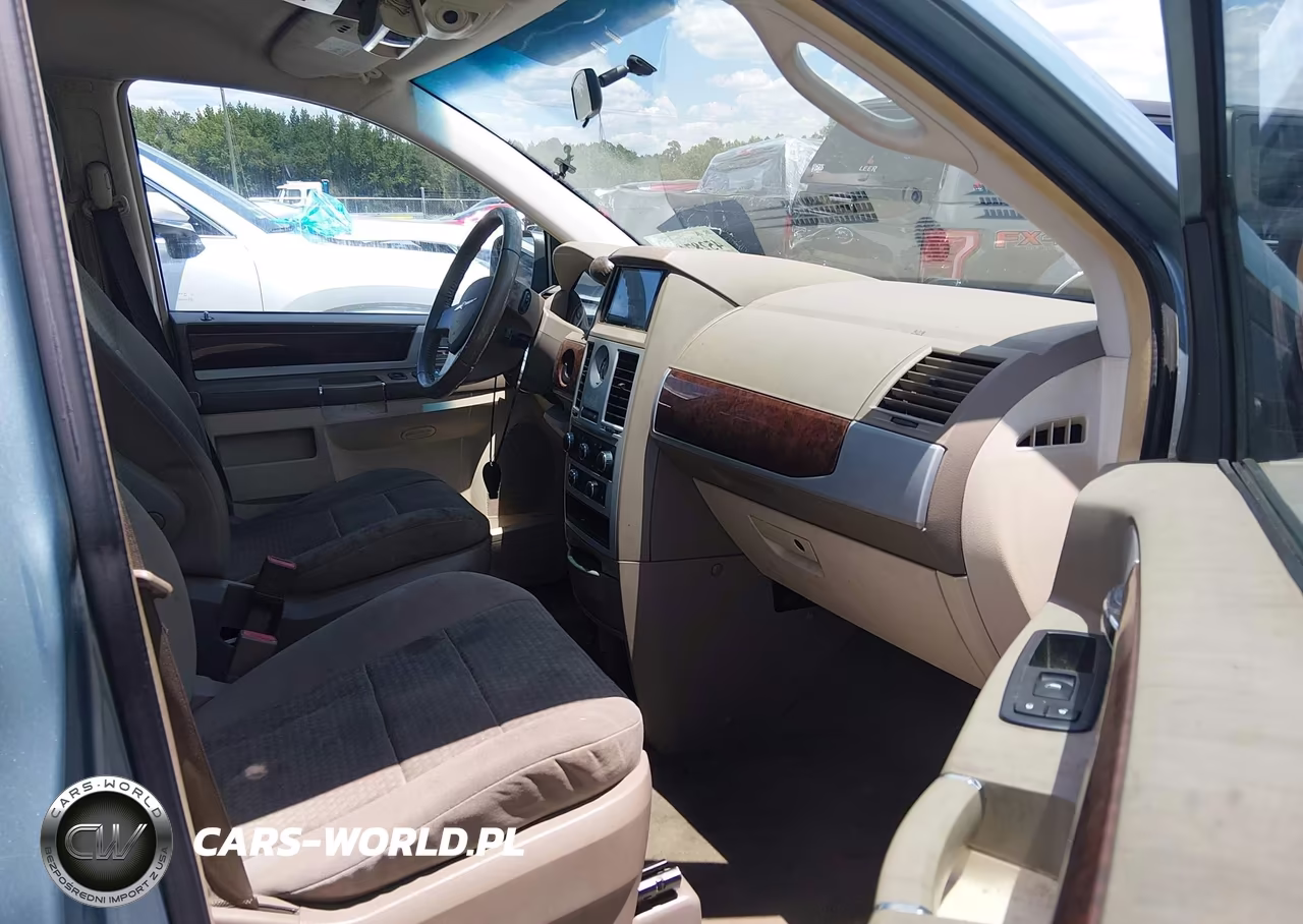 2009 Chrysler Town & Country Touring VIN:2A8HR54159R654268 - 5