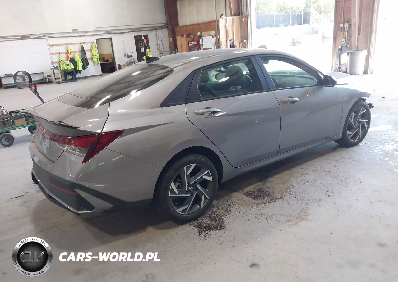 2025 Hyundai Elantra Sel Sport VIN:KMHLM4DG2SU883347 - 4