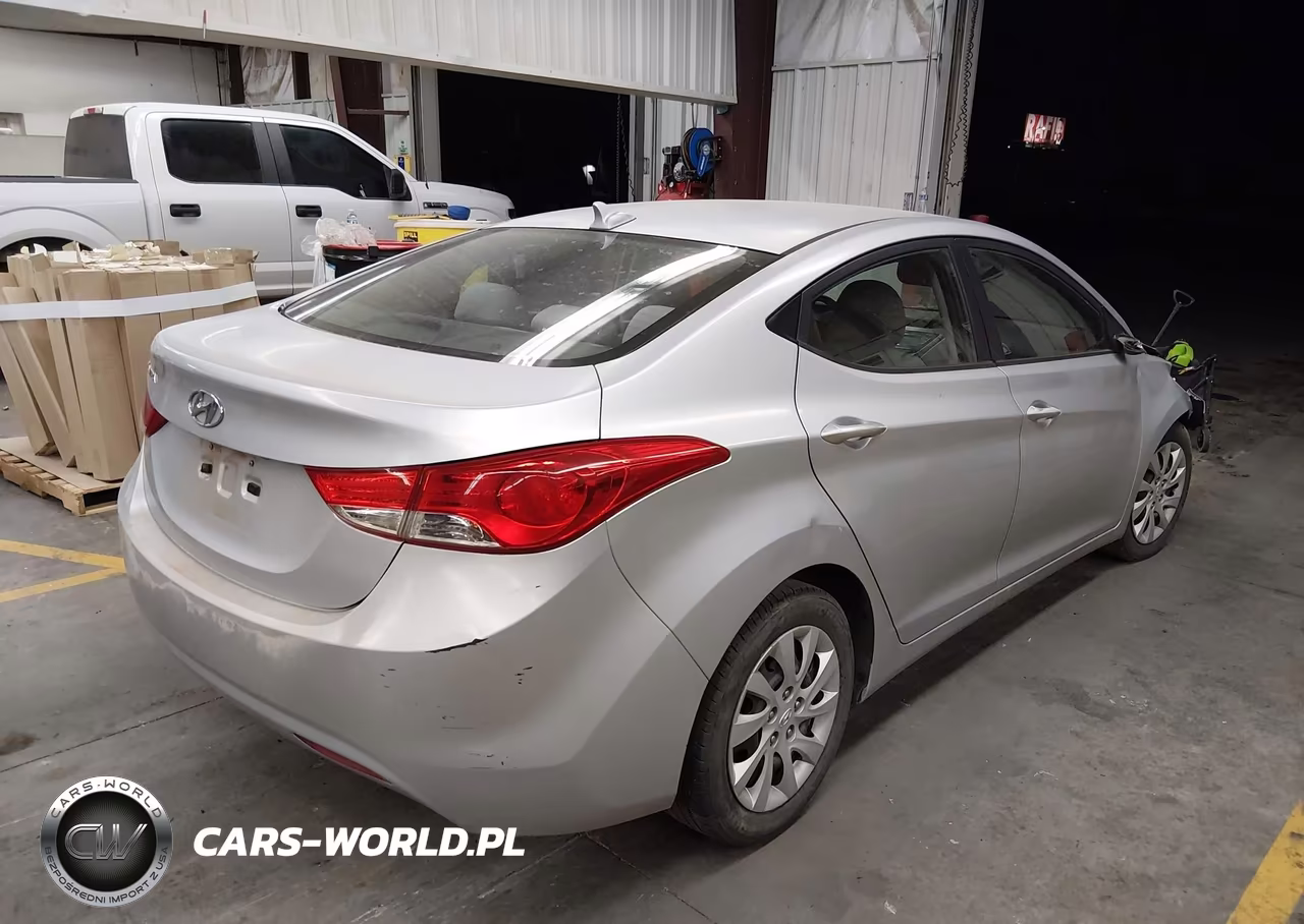 2013 Hyundai Elantra Gls VIN:5NPDH4AE2DH212094 - 4