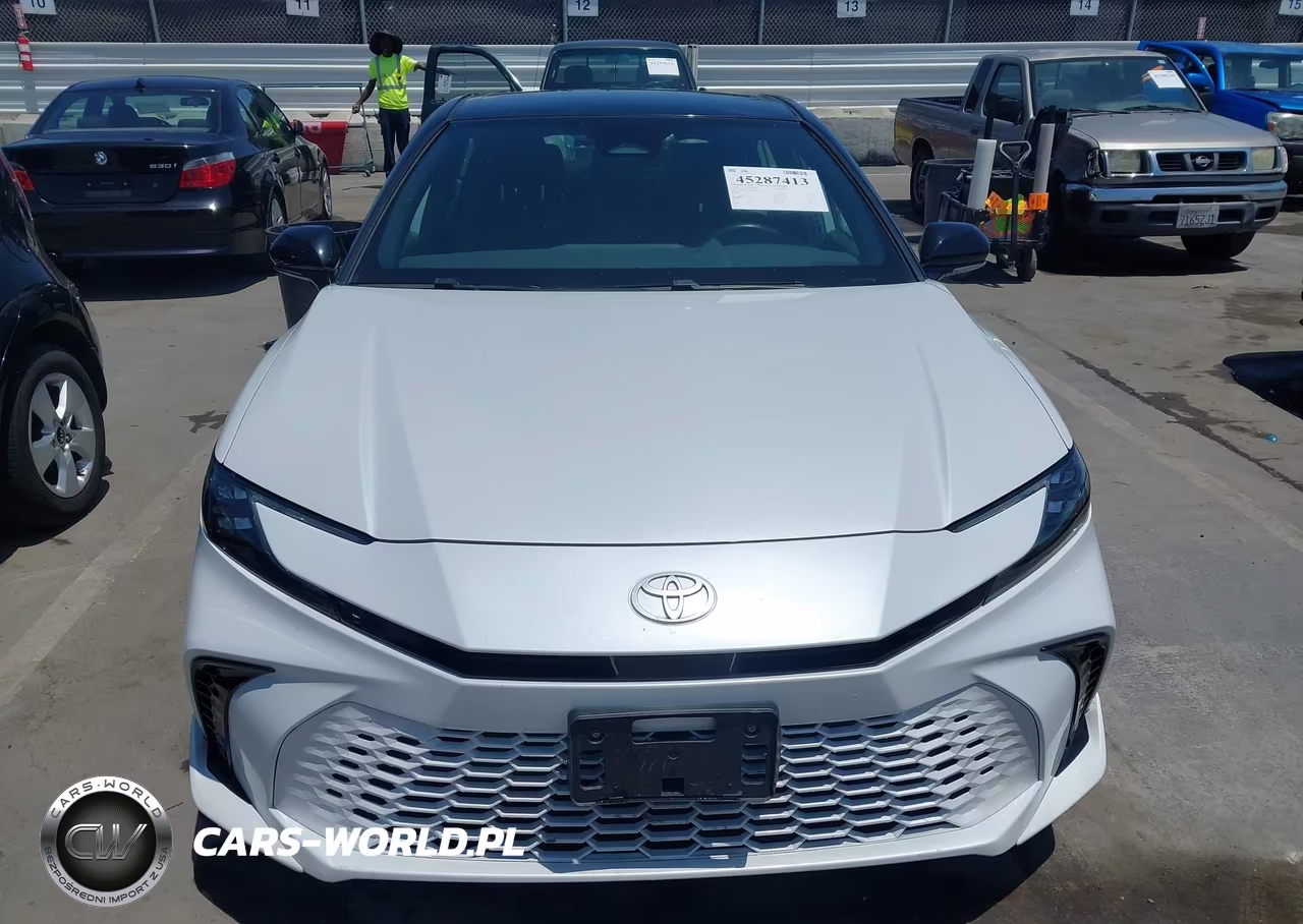 2025 Toyota Camry Xse VIN:4T1DAACK7SU025437 - 13