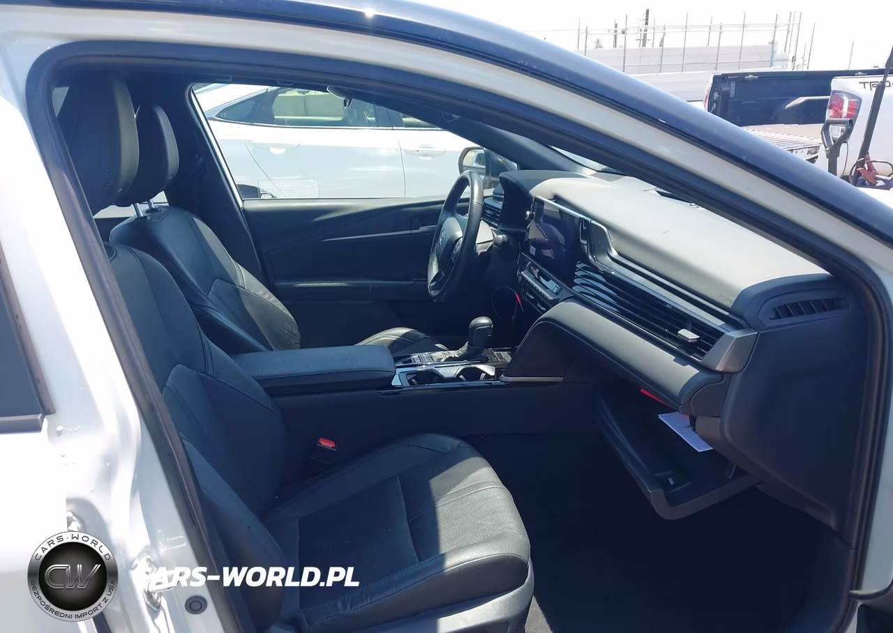 2025 Toyota Camry Xse VIN:4T1DAACK7SU025437 - 5