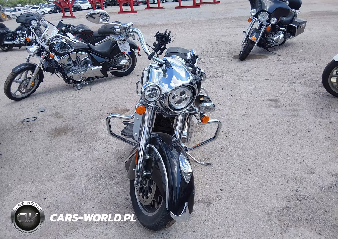 2019 Indian Motorcycle Co. Springfield VIN:56KTHAAA4K3376117 - 5
