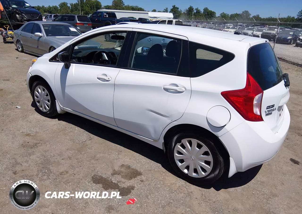2015 Nissan Versa Note S Plus VIN:3N1CE2CP0FL434615 - 3