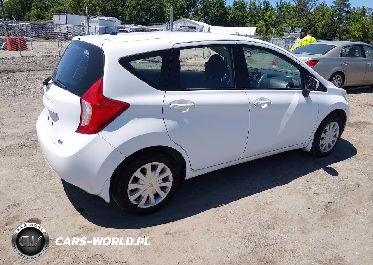 2015 Nissan Versa Note S Plus VIN:3N1CE2CP0FL434615 - 4
