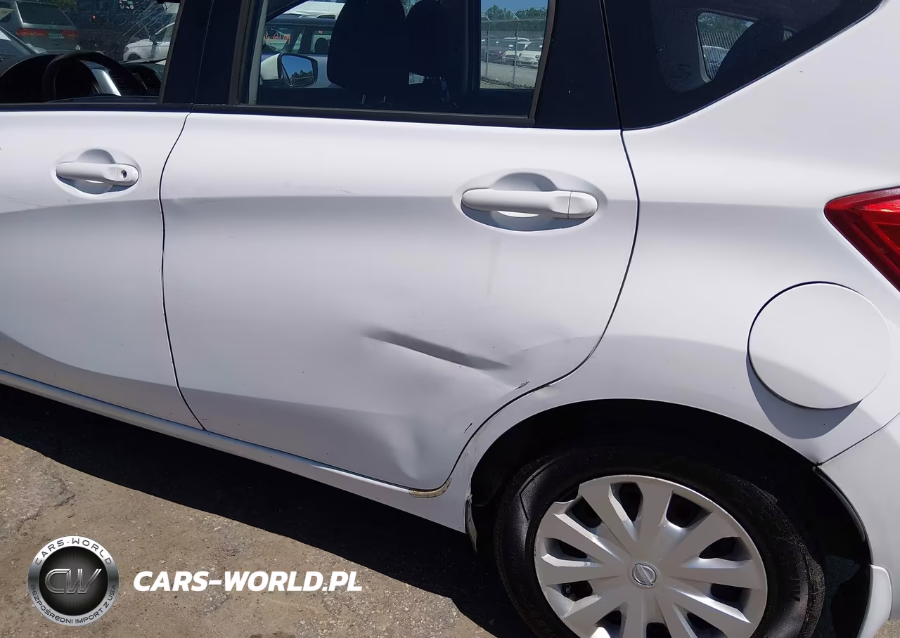 2015 Nissan Versa Note S Plus VIN:3N1CE2CP0FL434615 - 6