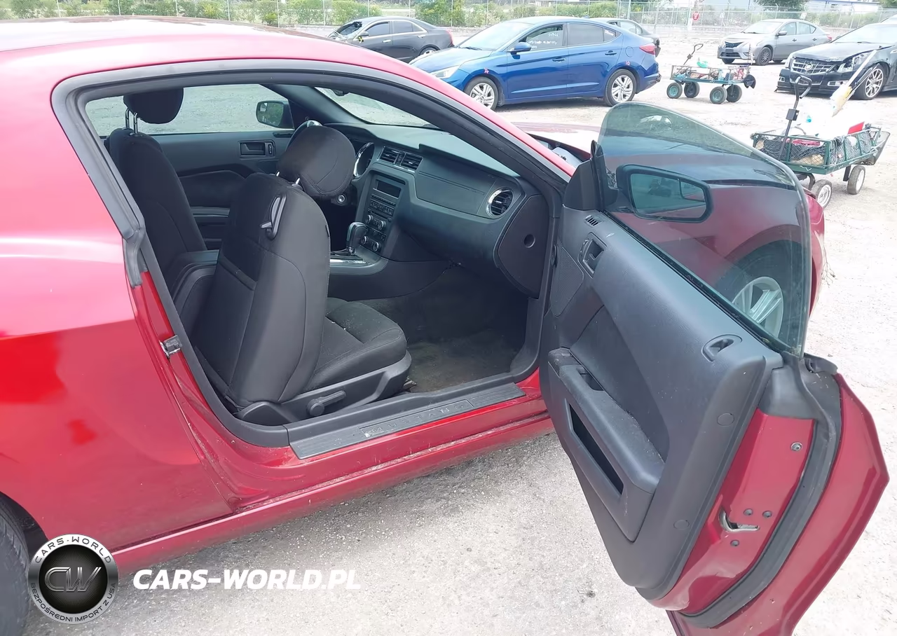 2014 Ford Mustang V6 VIN:1ZVBP8AM8E5269584 - 5