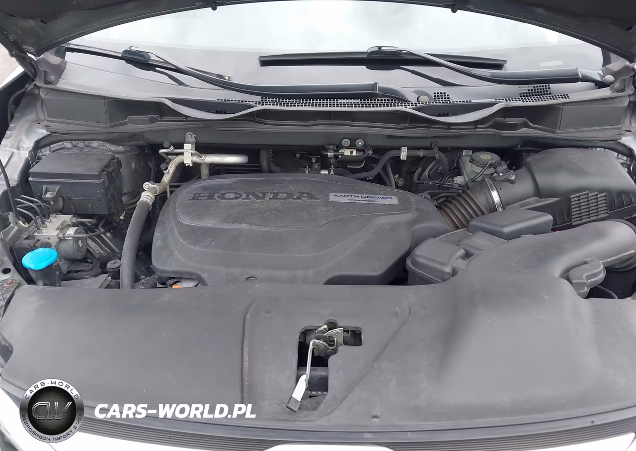2018 Honda Odyssey Elite VIN:5FNRL6H96JB111062 - 10
