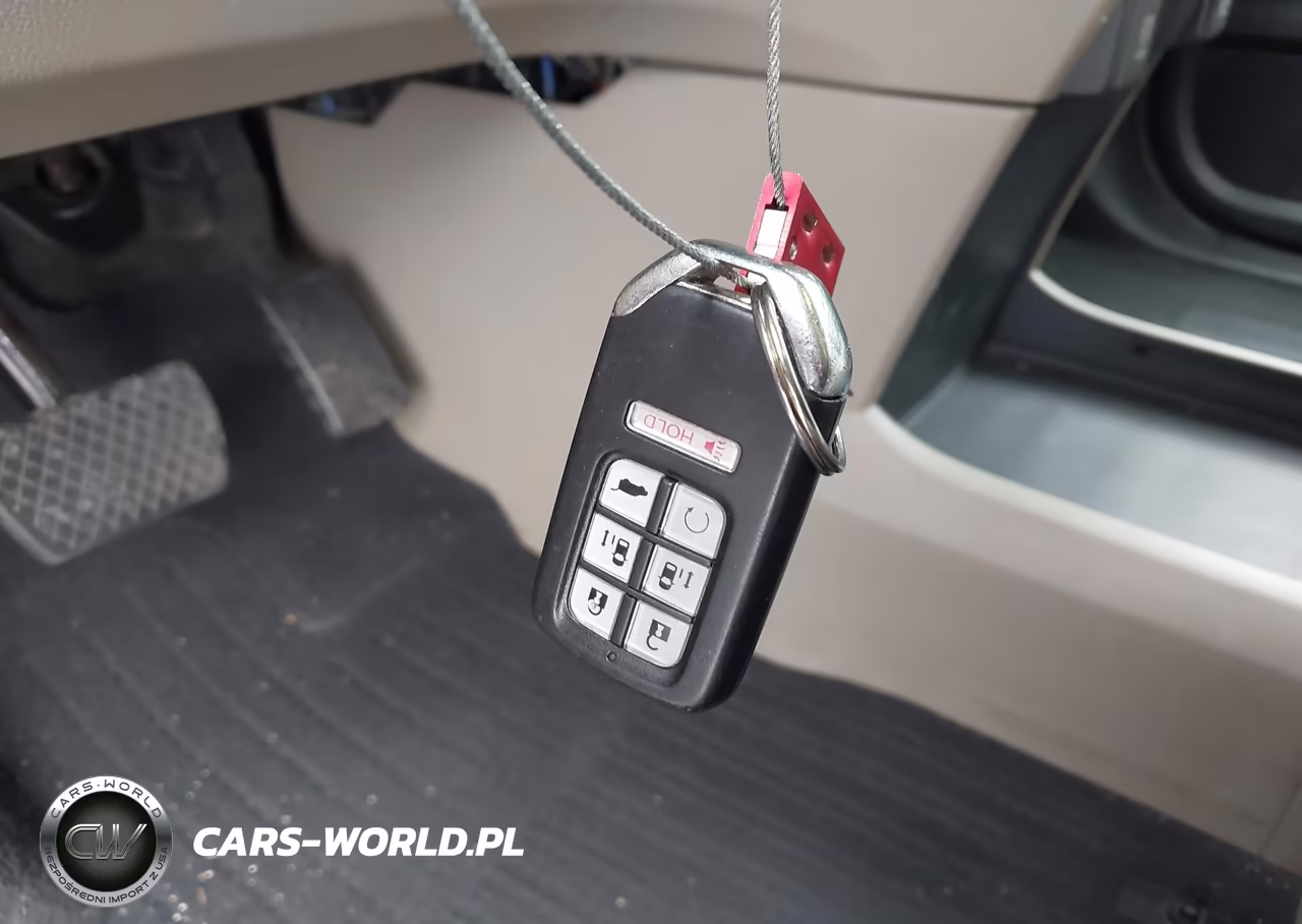 2018 Honda Odyssey Elite VIN:5FNRL6H96JB111062 - 11