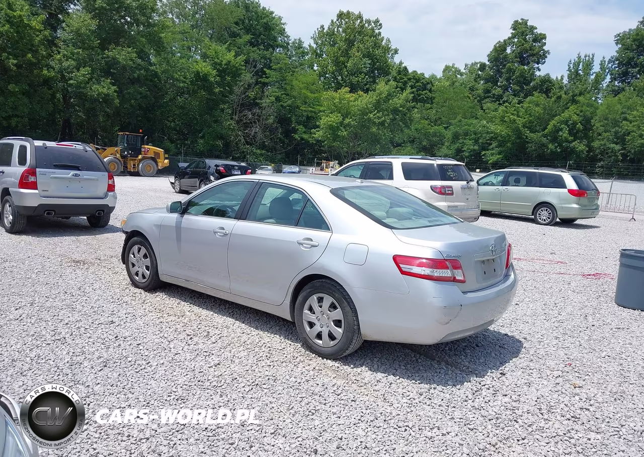 2011 Toyota Camry VIN:4T1BF3EK5BU753890 - 3