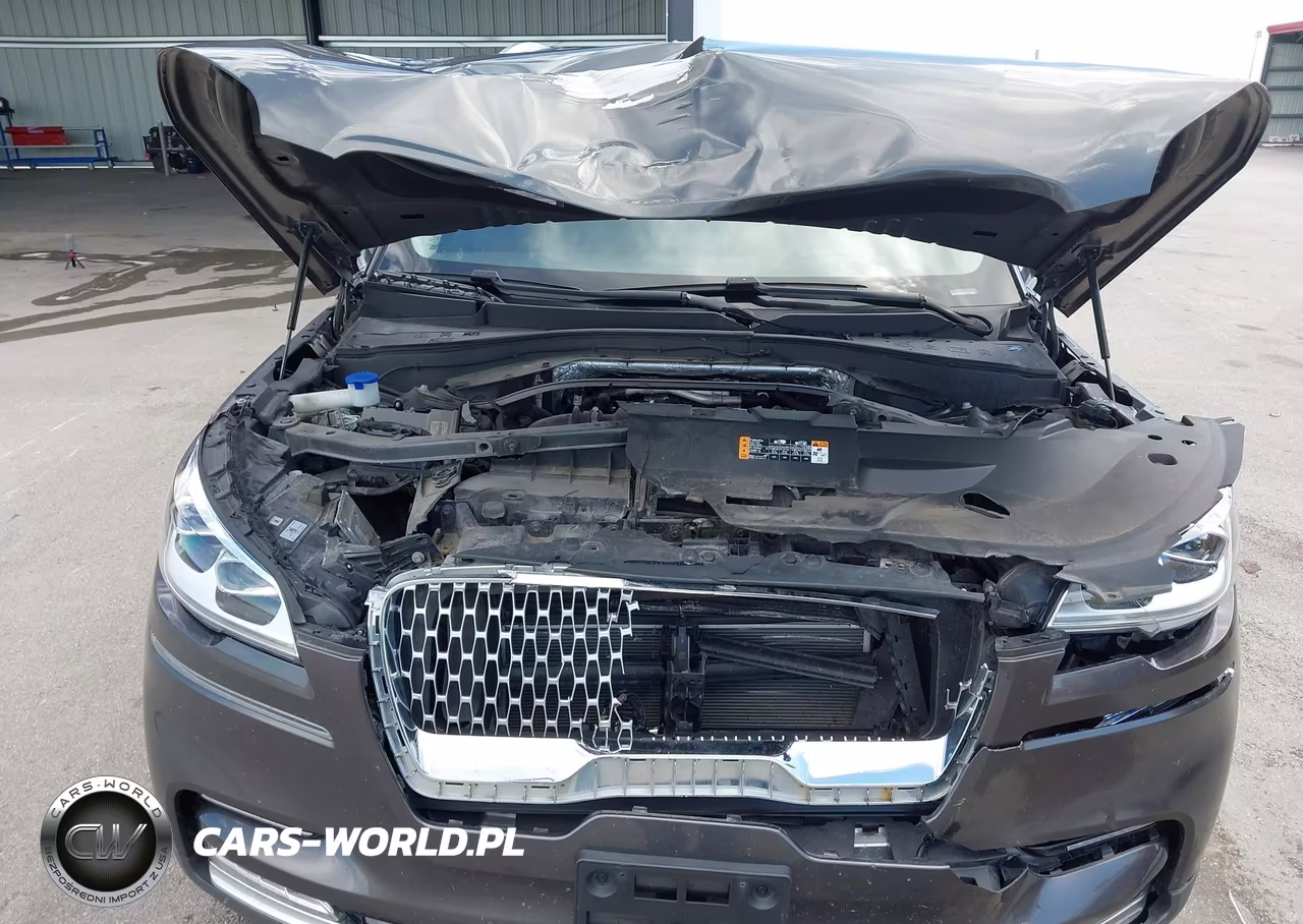 2020 Lincoln Aviator Reserve VIN:5LM5J7XC3LGL18498 - 10