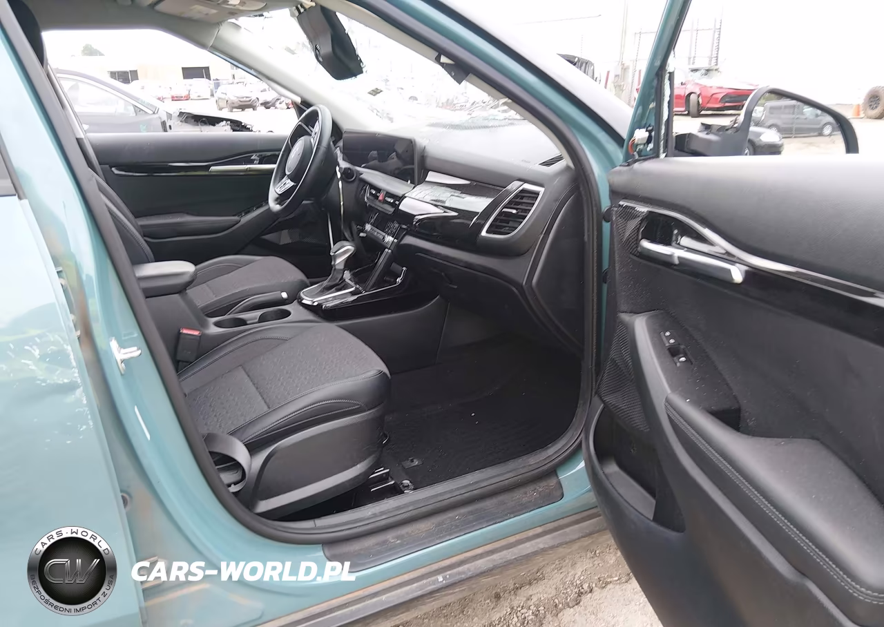 2025 Kia Seltos S VIN:KNDEU2AA3S7809225 - 5