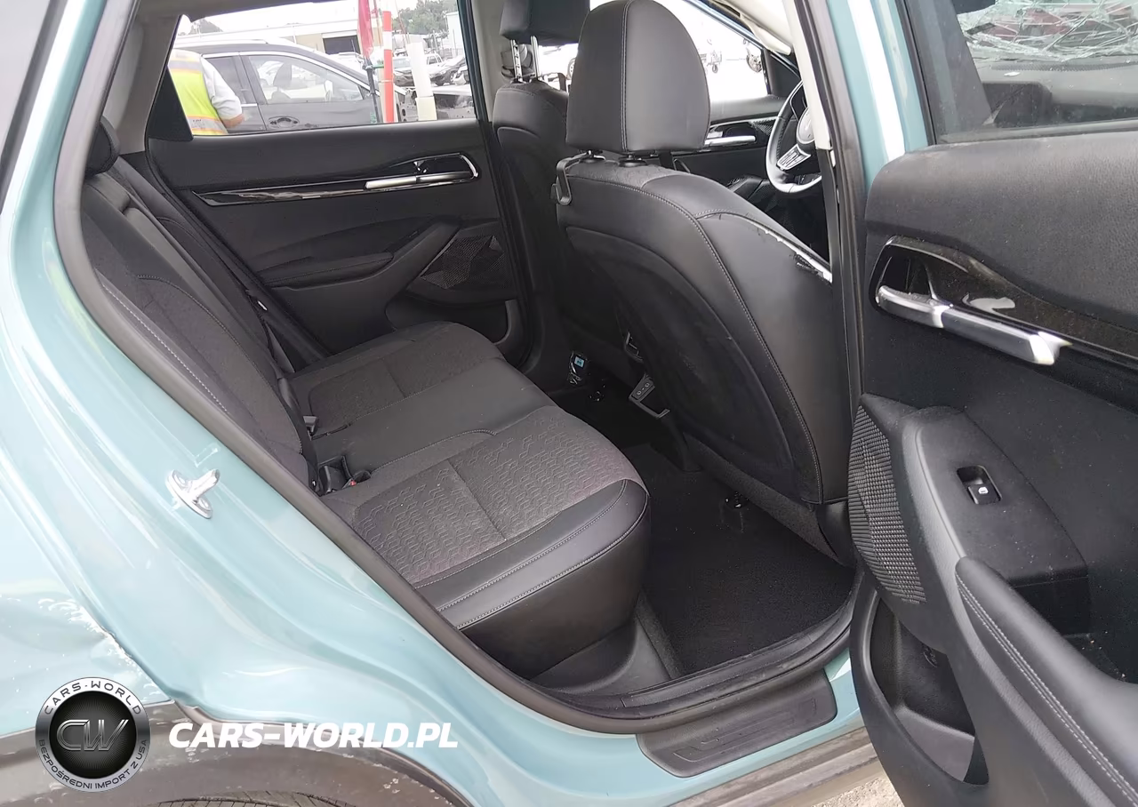 2025 Kia Seltos S VIN:KNDEU2AA3S7809225 - 8